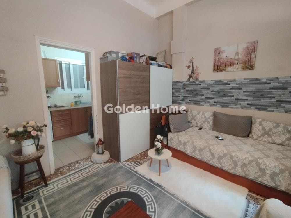 Apartment in Center, Tavros — Photo 1 of 5