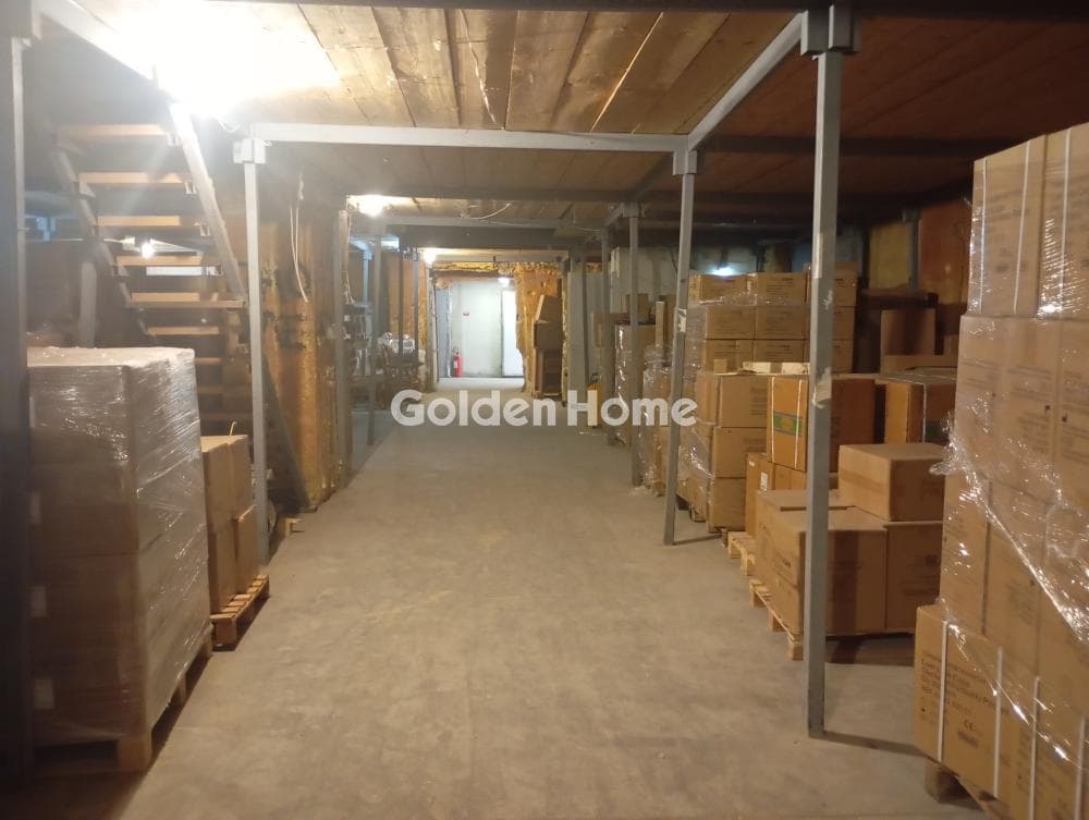 Warehouse in Agia Anna, Agios Ioannis Rentis — Photo 1 of 25