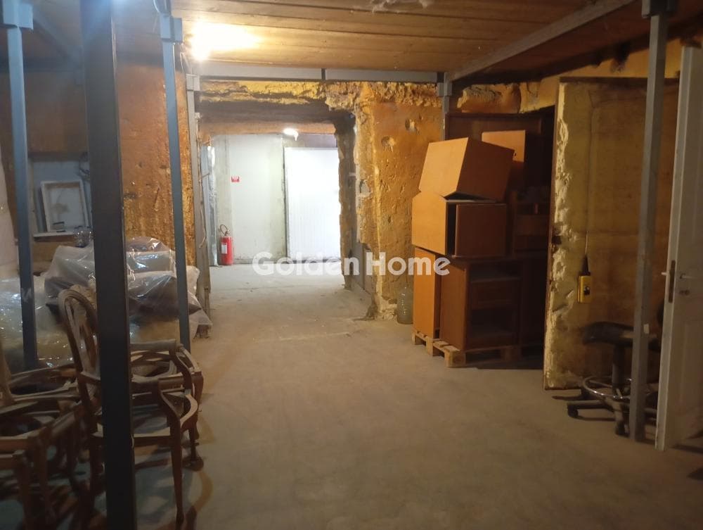 Warehouse in Agia Anna, Agios Ioannis Rentis — Photo 5 of 25