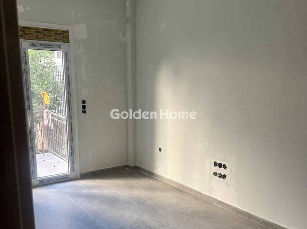 Apartment in Center, Ilion — Photo 3 of 4