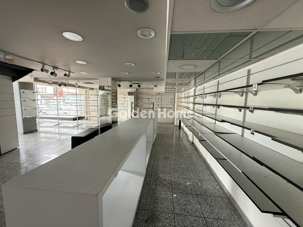 Retail Store in Palatiani, Ilion — Photo 5 of 14