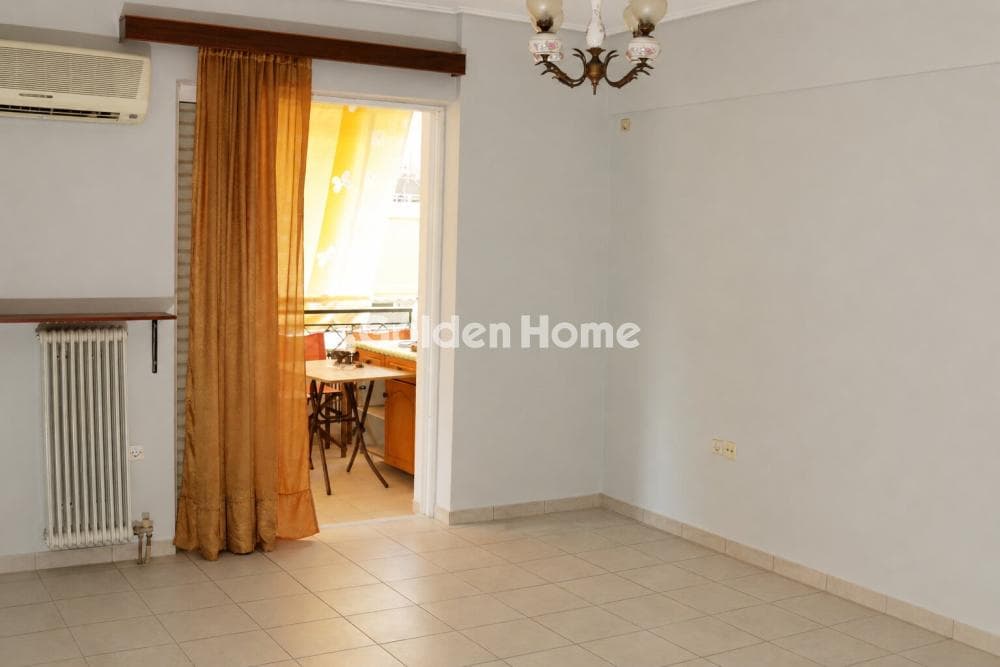 Apartment in Gkrava, Patisia — Photo 2 of 14