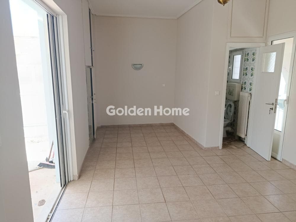 Apartment in Chrisaki, Kalithea — Photo 2 of 10