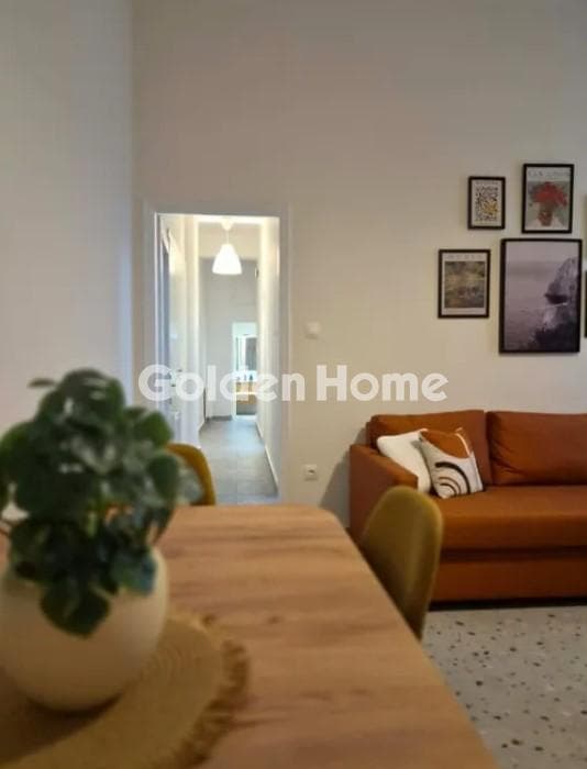 Apartment in Plateia Koliatsou, Patision - Acharnon — Photo 1 of 10