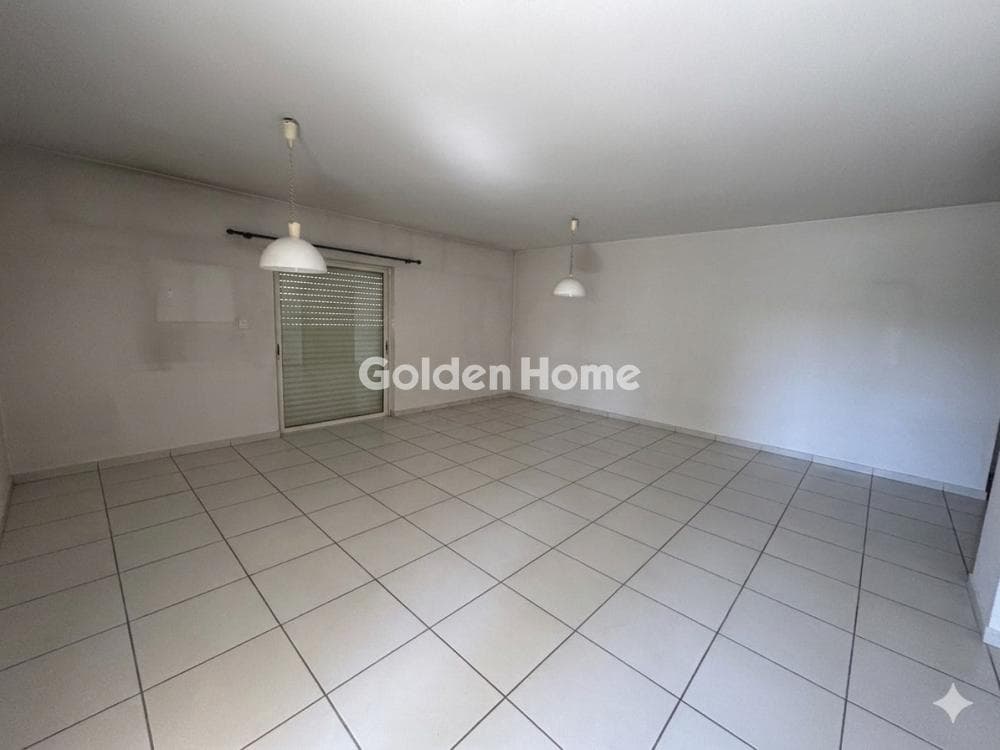 Apartment in Metamorfosi, Chalandri — Photo 3 of 12