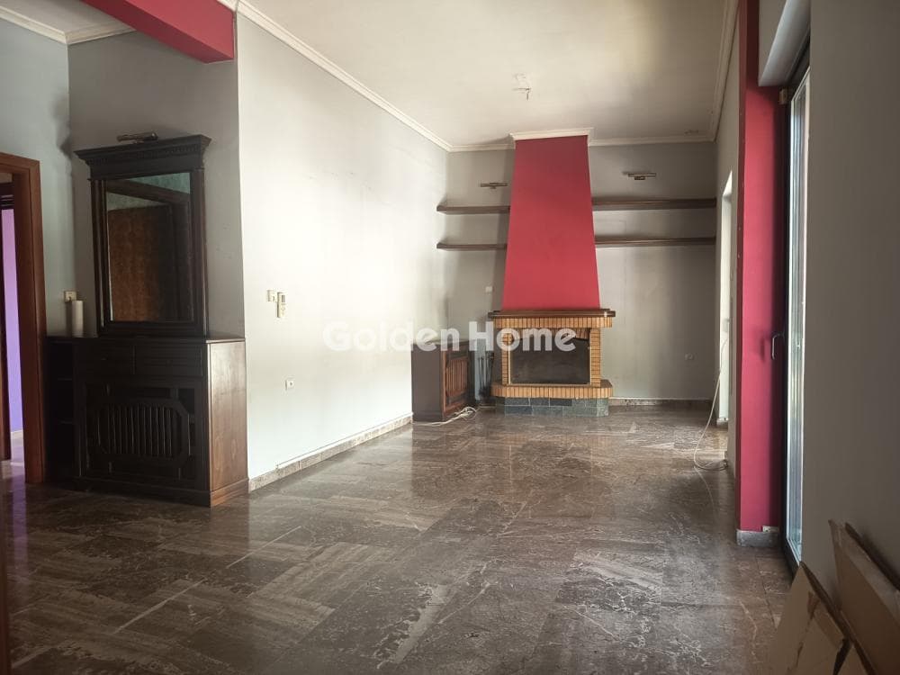 Apartment in Center, Peristeri — Photo 1 of 21
