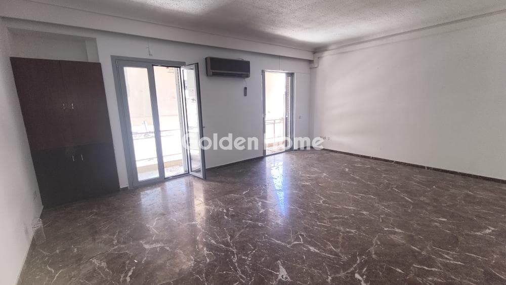 Apartment in Eleftheroupoli, Nea Ionia — Photo 1 of 22