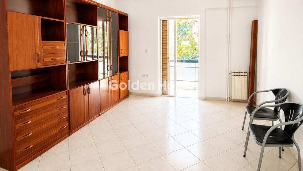 Apartment in Agia Sofia, Piraeus — Photo 1 of 16