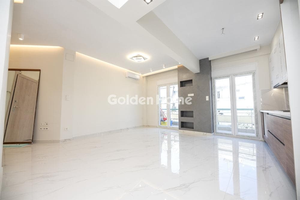 Apartment in Omonia, Stavroupoli — Photo 1 of 13