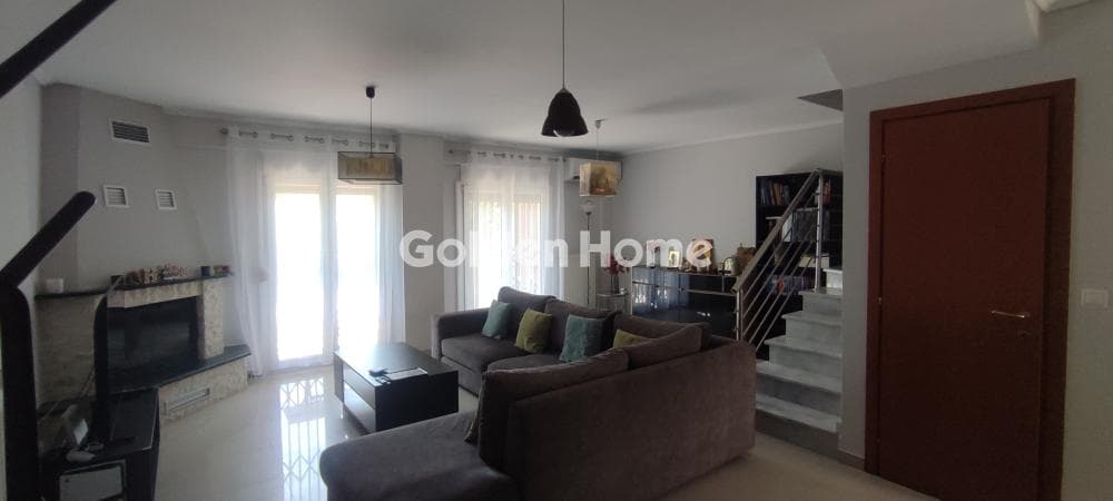 Apartment in Center, Pylea — Photo 1 of 29