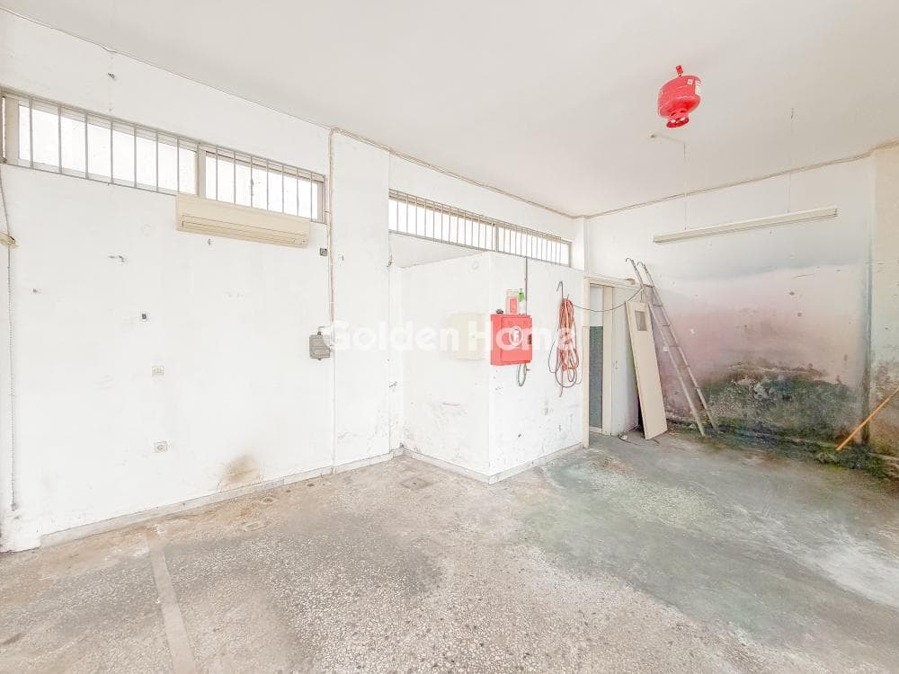 Retail Store in Center, Petroupoli — Photo 4 of 9