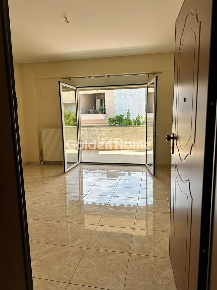 Apartment in Megala Sxoinia A, Acharnes — Photo 1 of 39