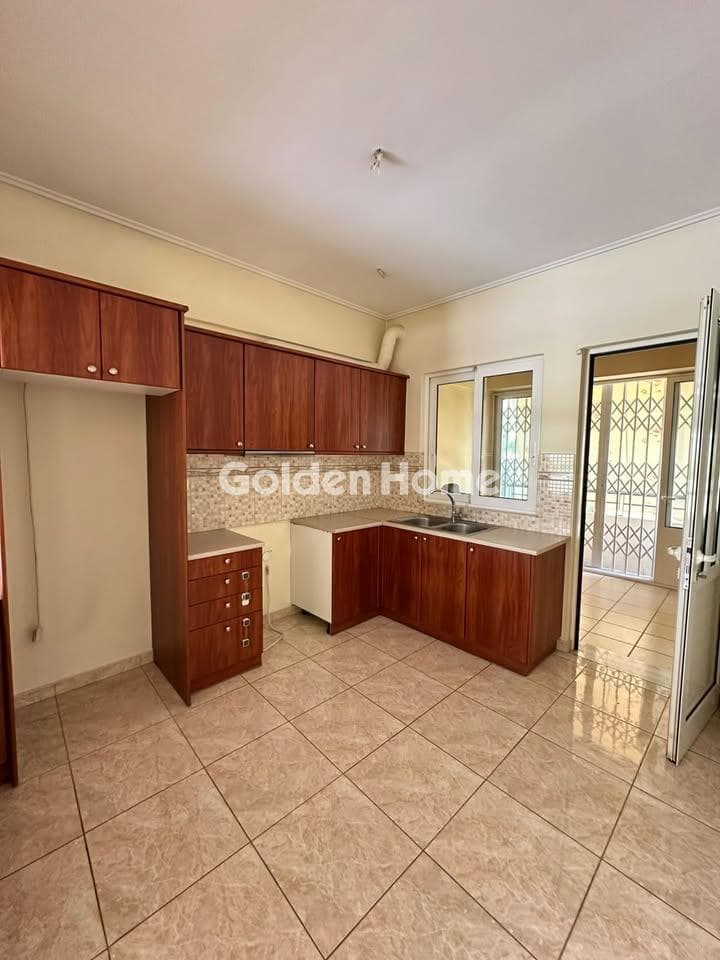 Apartment in Megala Sxoinia A, Acharnes — Photo 10 of 39