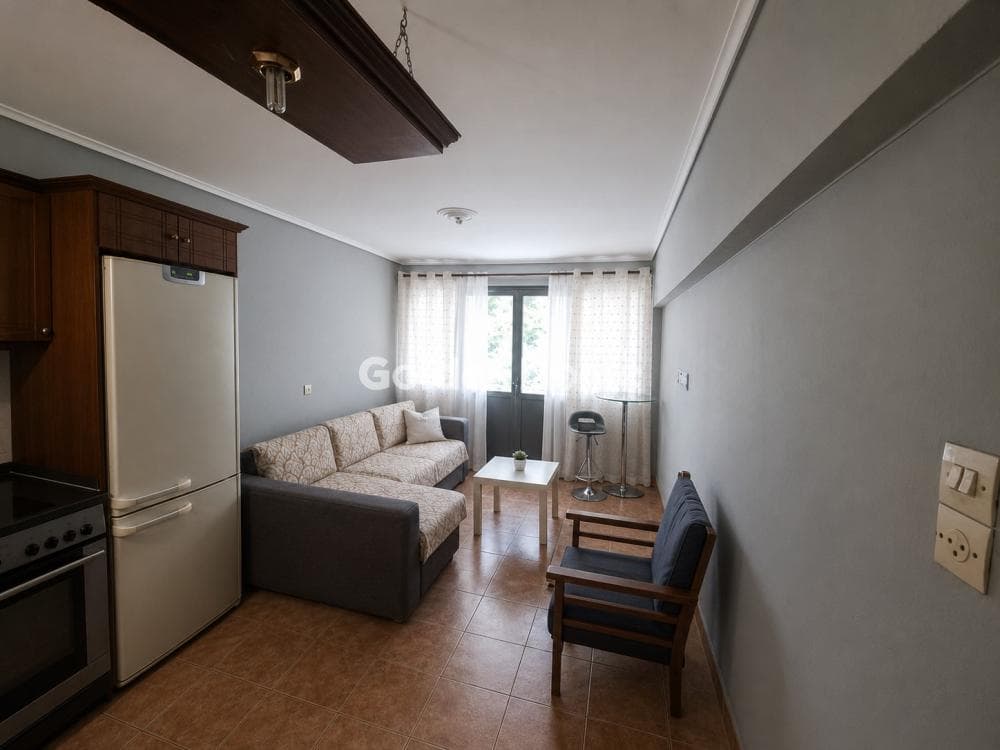 Apartment in Piraiki, Piraeus — Photo 3 of 4