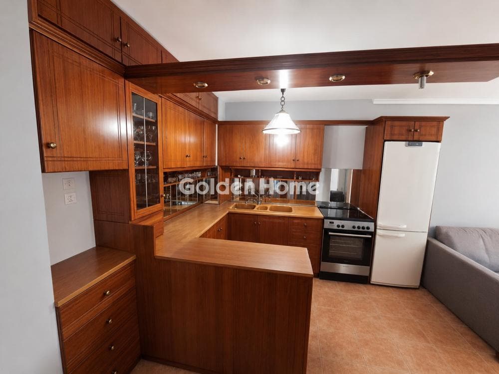 Apartment in Piraiki, Piraeus — Photo 1 of 4