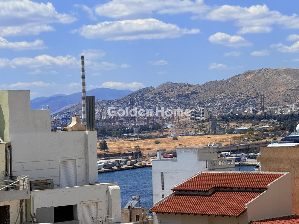 Apartment in Chatzikiriakeio, Piraeus — Photo 2 of 14
