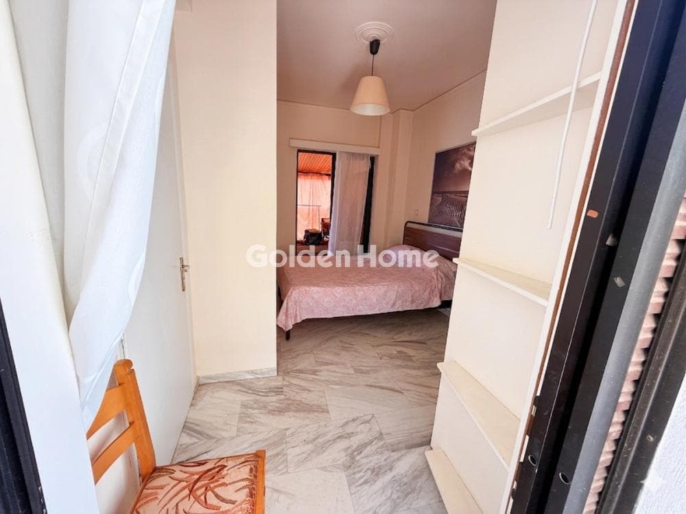 Apartment in Chatzikiriakeio, Piraeus — Photo 7 of 14