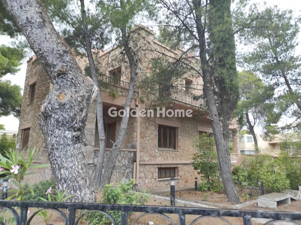 House in Adames Oikismos Peloponnision, Kifisia — Photo 1 of 55