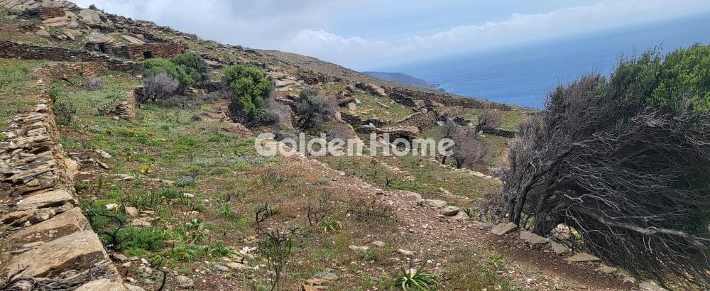 Parcel in Dyo Choria, Tinos — Photo 1 of 4