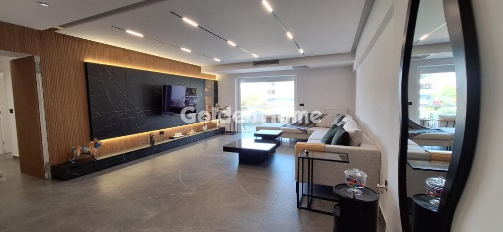 Apartment in Kato Voula, Voula — Photo 4 of 39