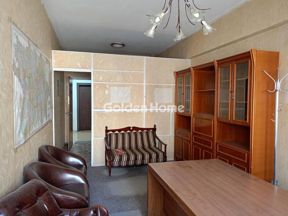 Office in Megala Sxoinia B, Exarchia - Neapoli — Photo 6 of 9