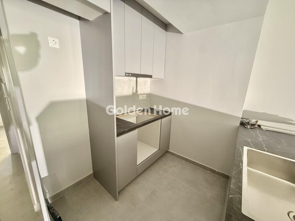 Office in Diilistiria, Piraeus — Photo 15 of 40