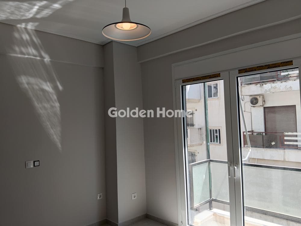 Apartment in Maniatika, Piraeus — Photo 3 of 11