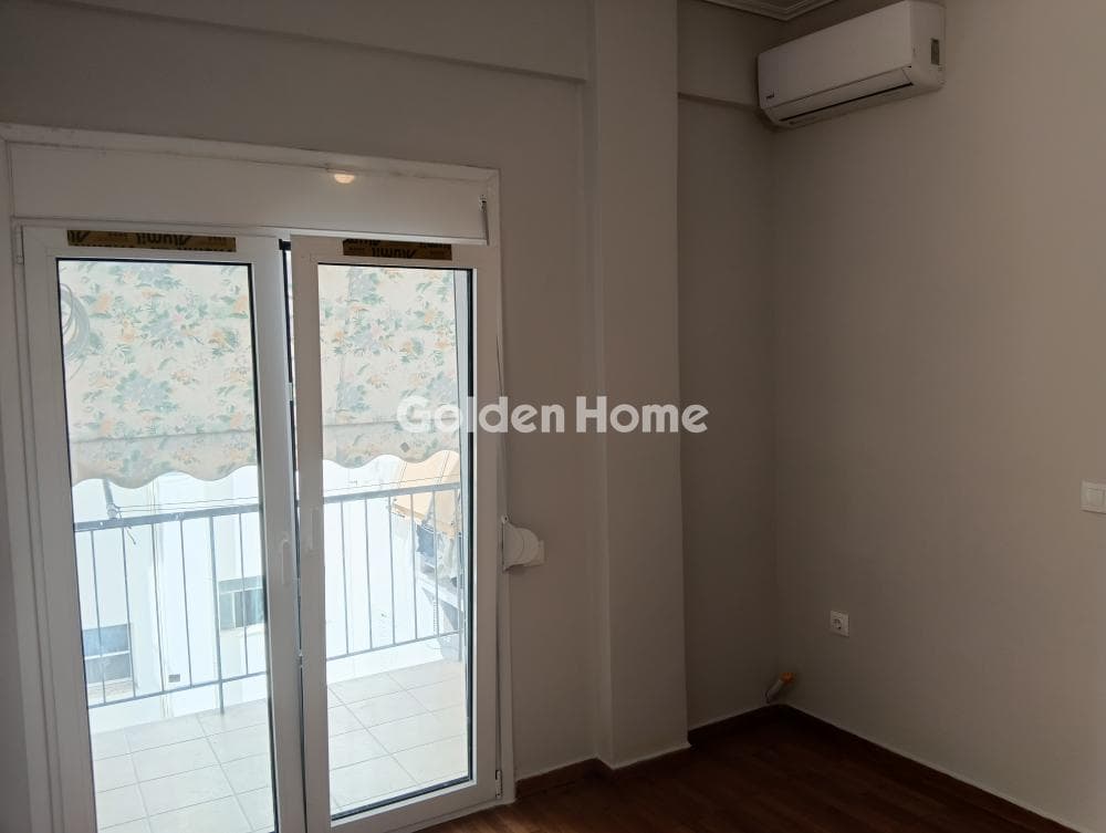 Apartment in Maniatika, Piraeus — Photo 8 of 11