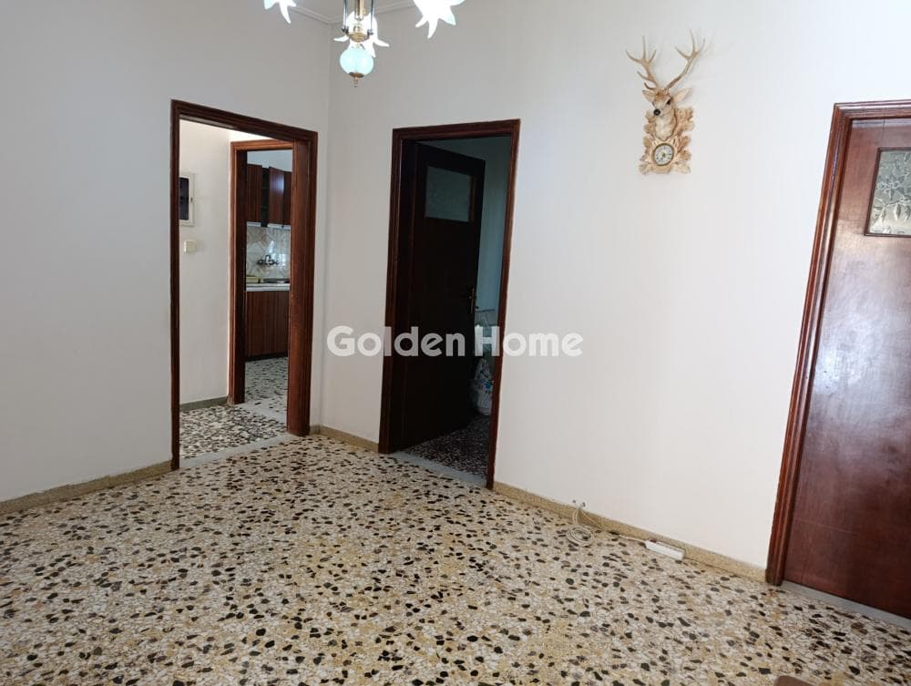 Apartment in Megala Sxoinia A, Acharnes — Photo 4 of 17