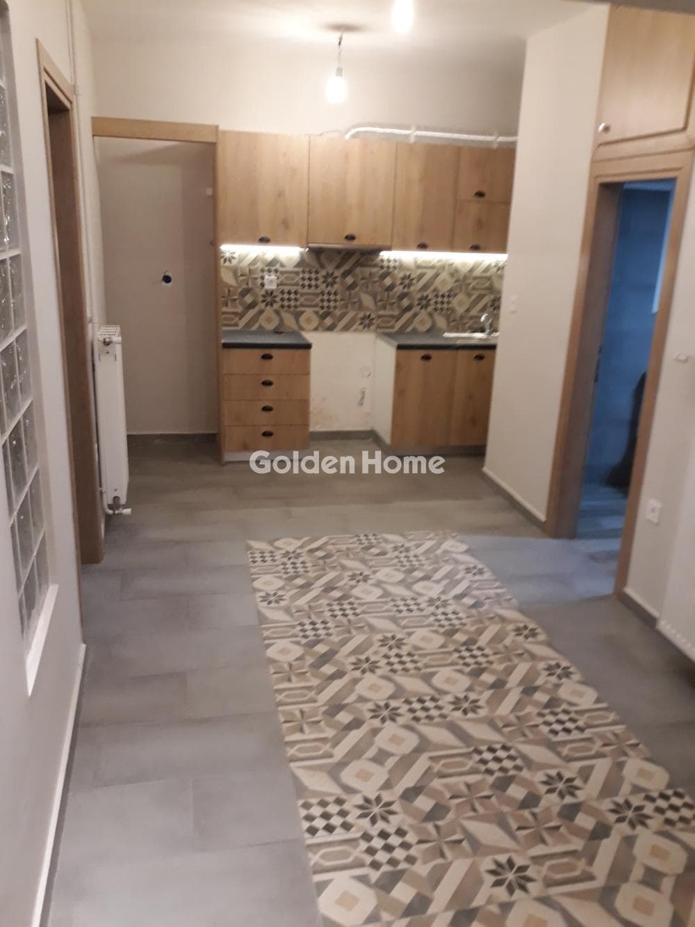 Apartment in Palatiani, Ilion — Photo 2 of 13