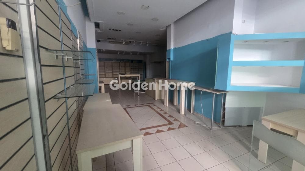 Retail Store in Soras, Patra — Photo 1 of 14