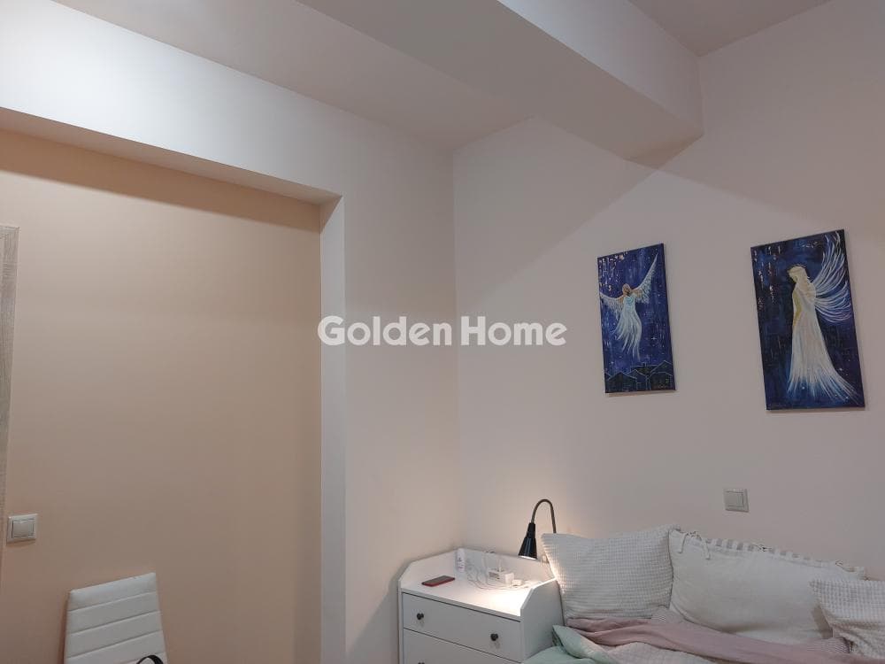 Apartment in Center, Ilion — Photo 14 of 19