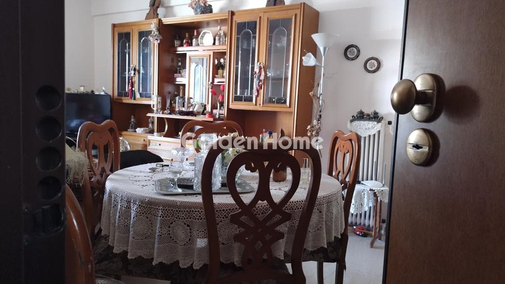 Apartment in Plateia Davaki, Kalithea — Photo 1 of 25
