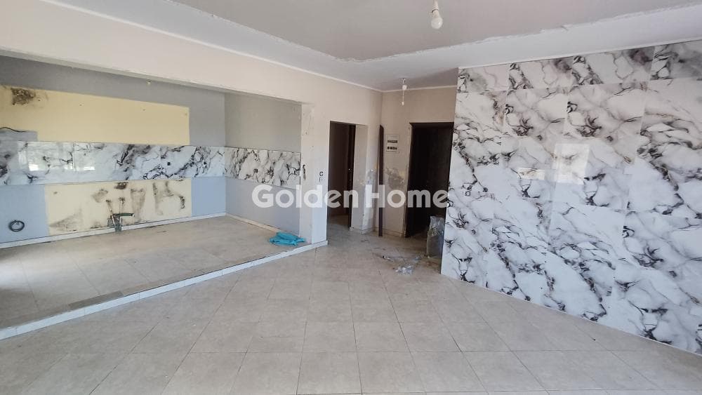 Apartment in Above the Ring Road, Evosmos — Photo 1 of 25