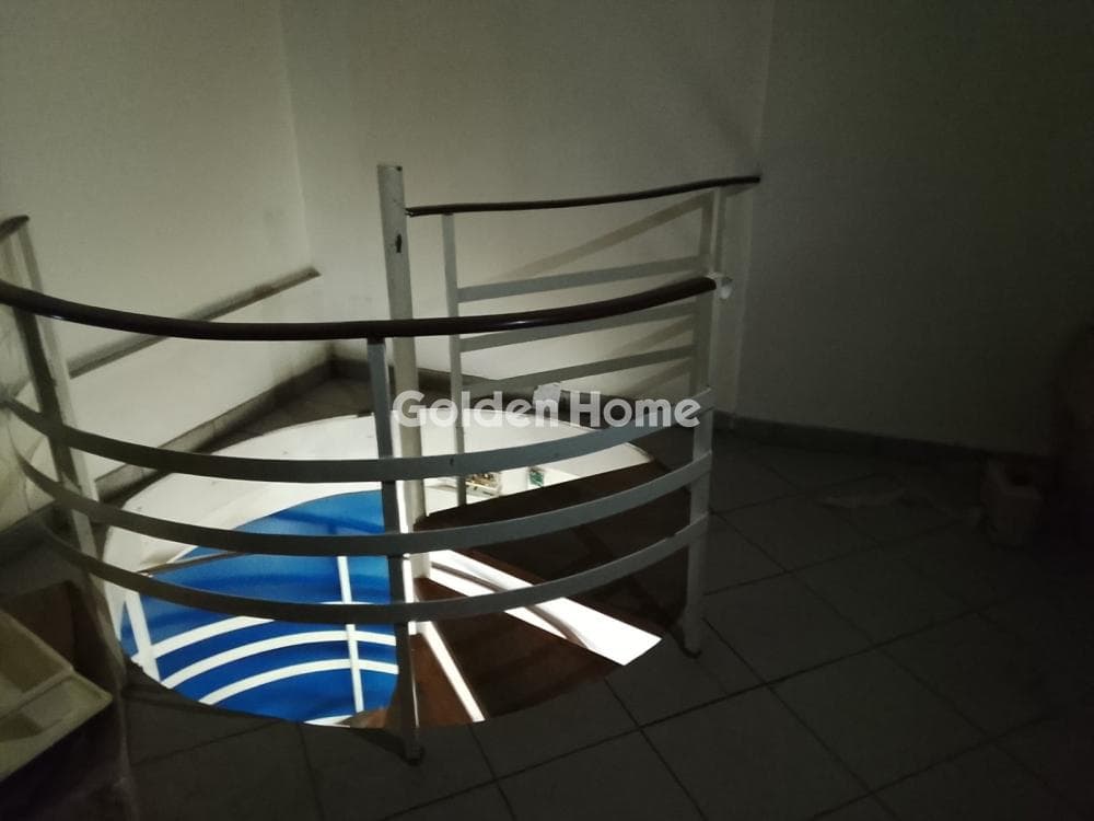 Retail Store in Center, Dafni — Photo 17 of 21