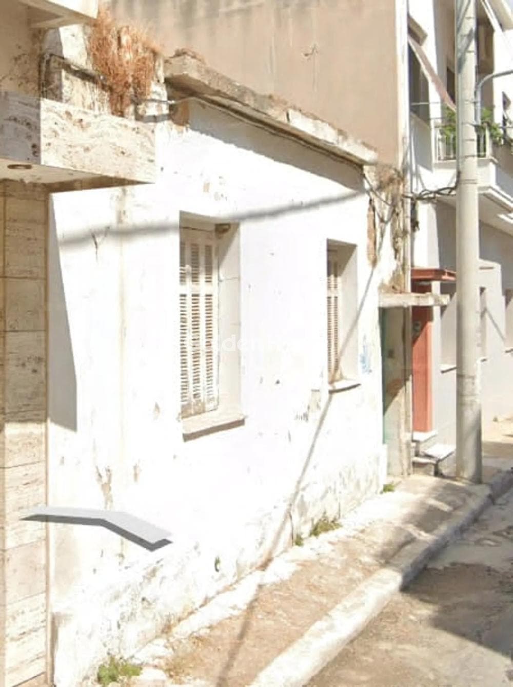 Οικόπεδο στην Διυλιστήρια, Πειραιάς