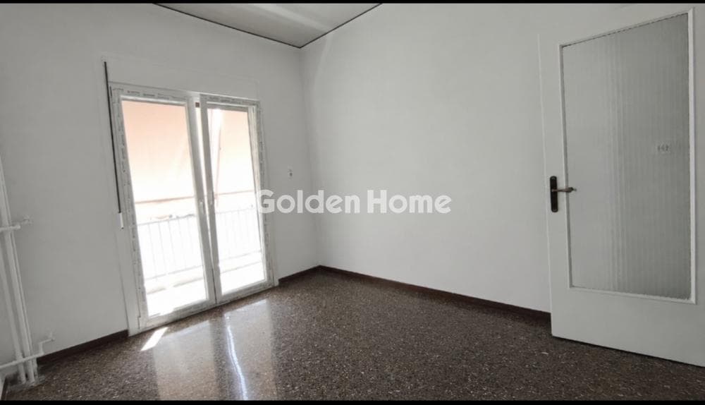 Office in Eleftherias square, Koridallos — Photo 3 of 17
