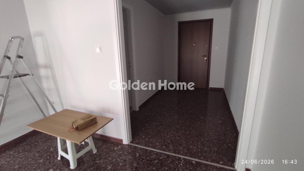 Office in Eleftherias square, Koridallos — Photo 7 of 17