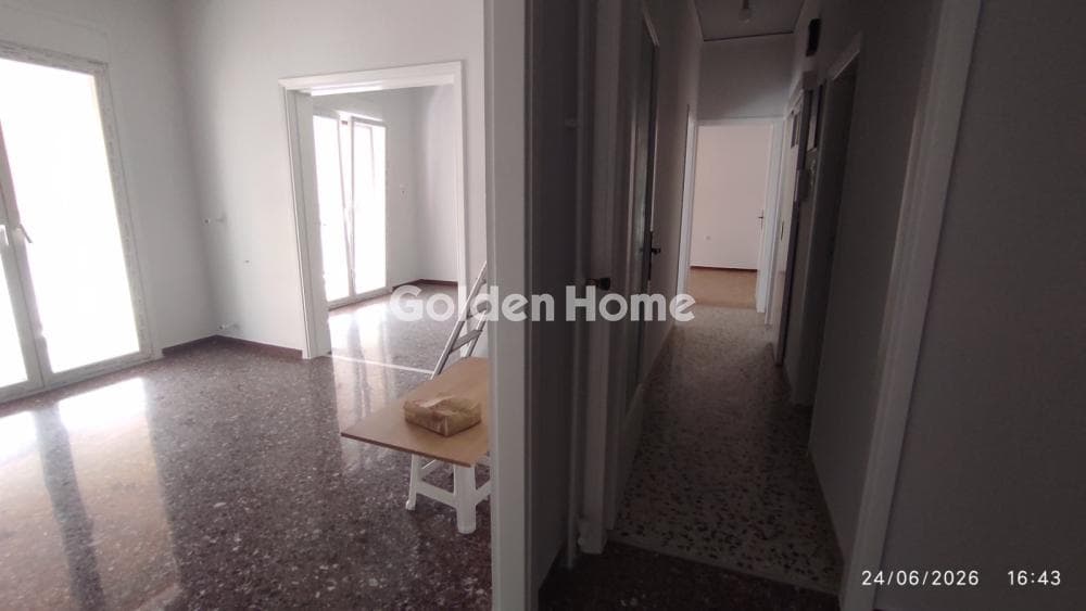 Office in Eleftherias square, Koridallos — Photo 6 of 17