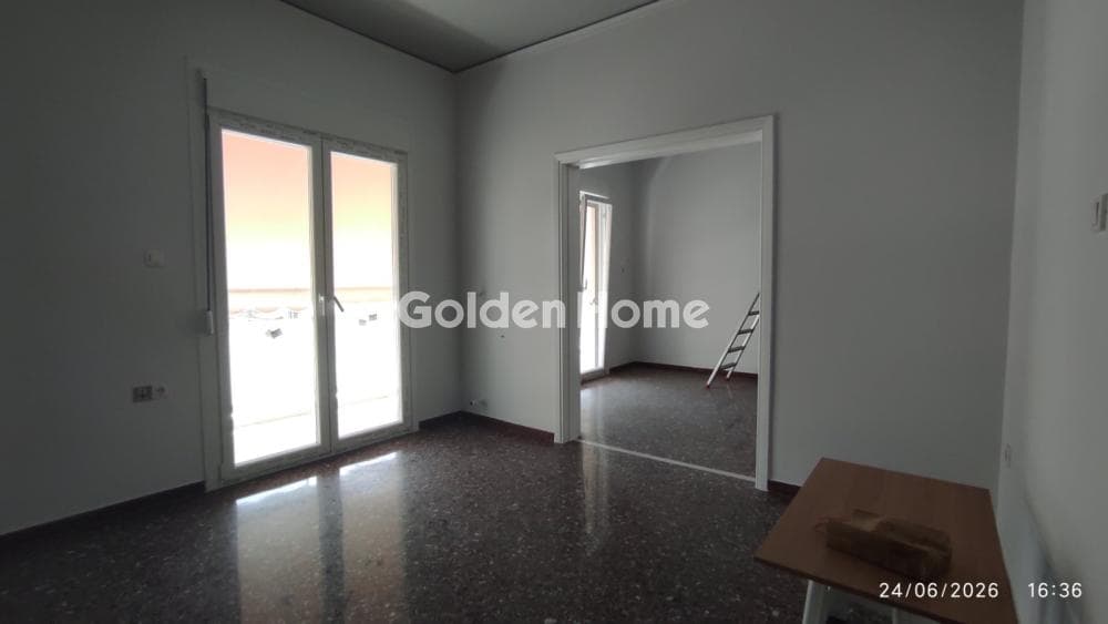 Office in Eleftherias square, Koridallos — Photo 10 of 17