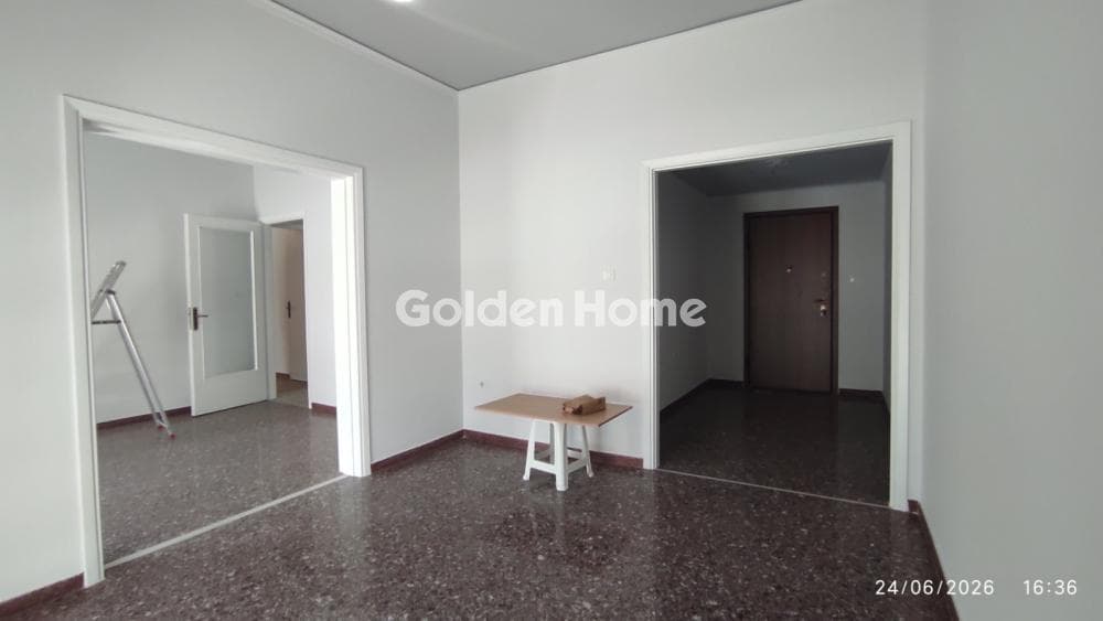 Office in Eleftherias square, Koridallos — Photo 9 of 17