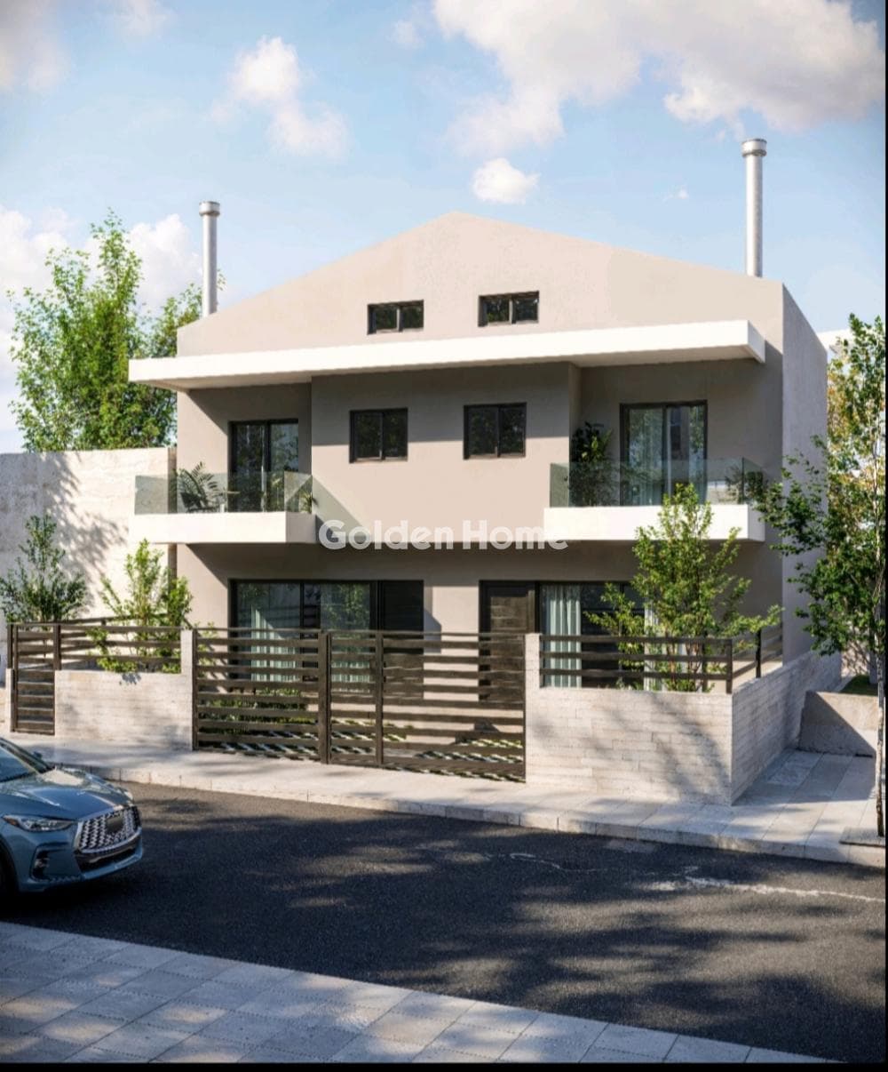 House in Centre, Glika Nera