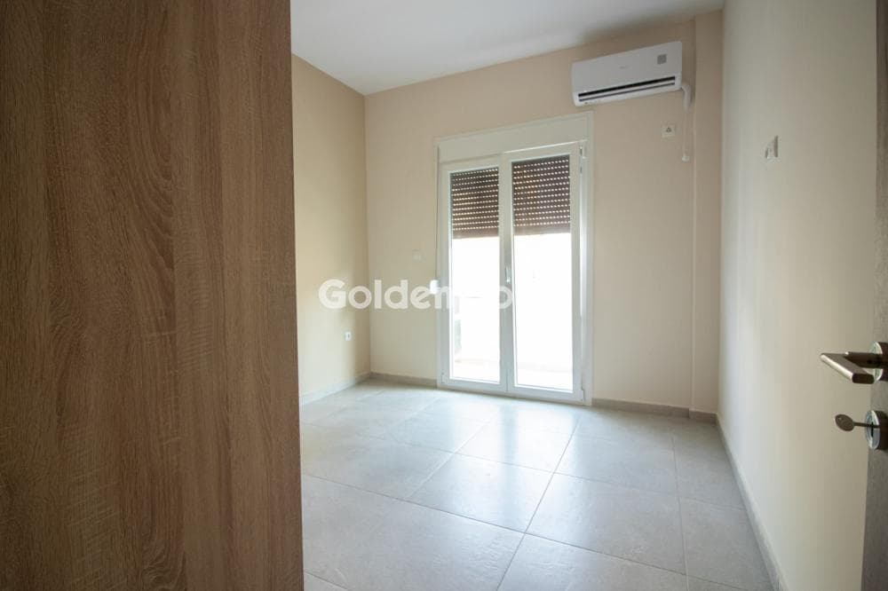 Apartment in Agia Sofia, Piraeus — Photo 2 of 11