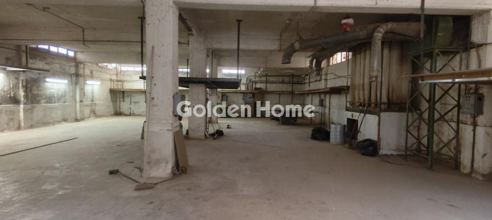 Warehouse in Radiofonia, Ilion — Photo 1 of 9