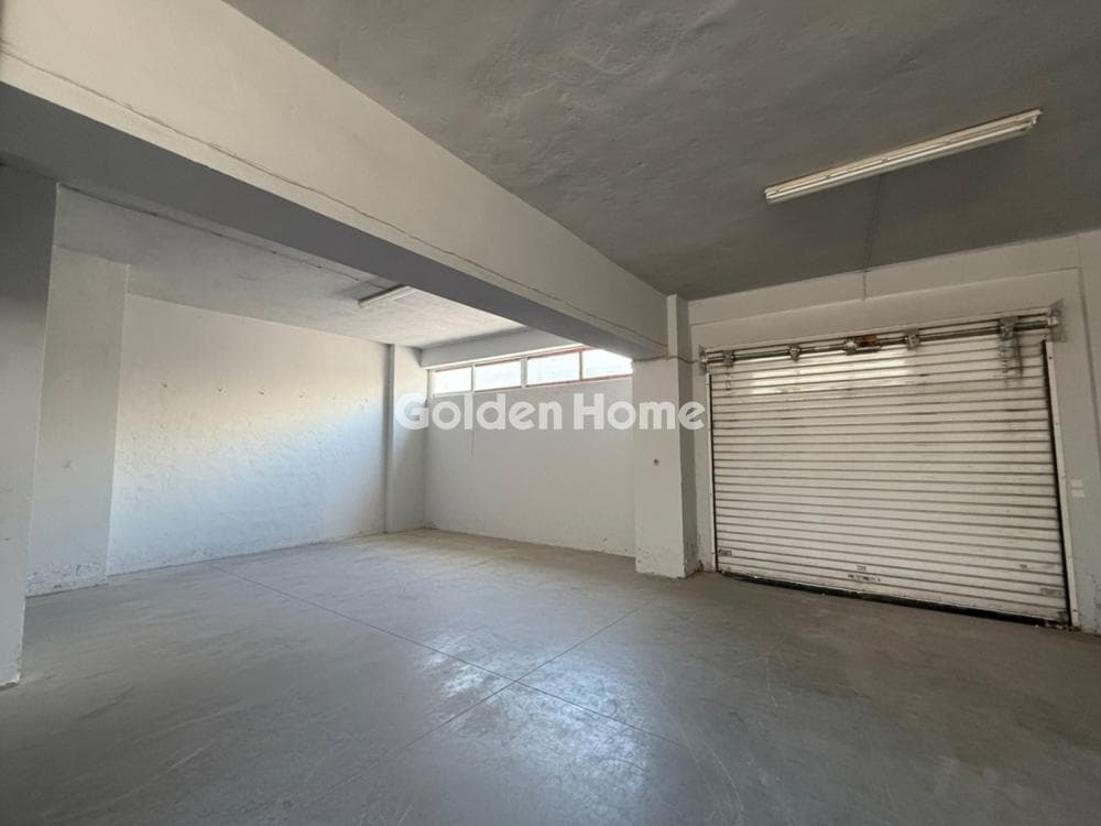 Retail Store in Center, Piraeus — Photo 2 of 6