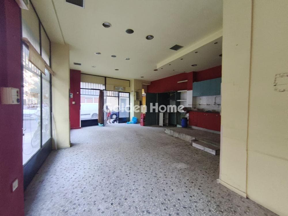 Retail Store in Kaminia, Piraeus — Photo 1 of 5