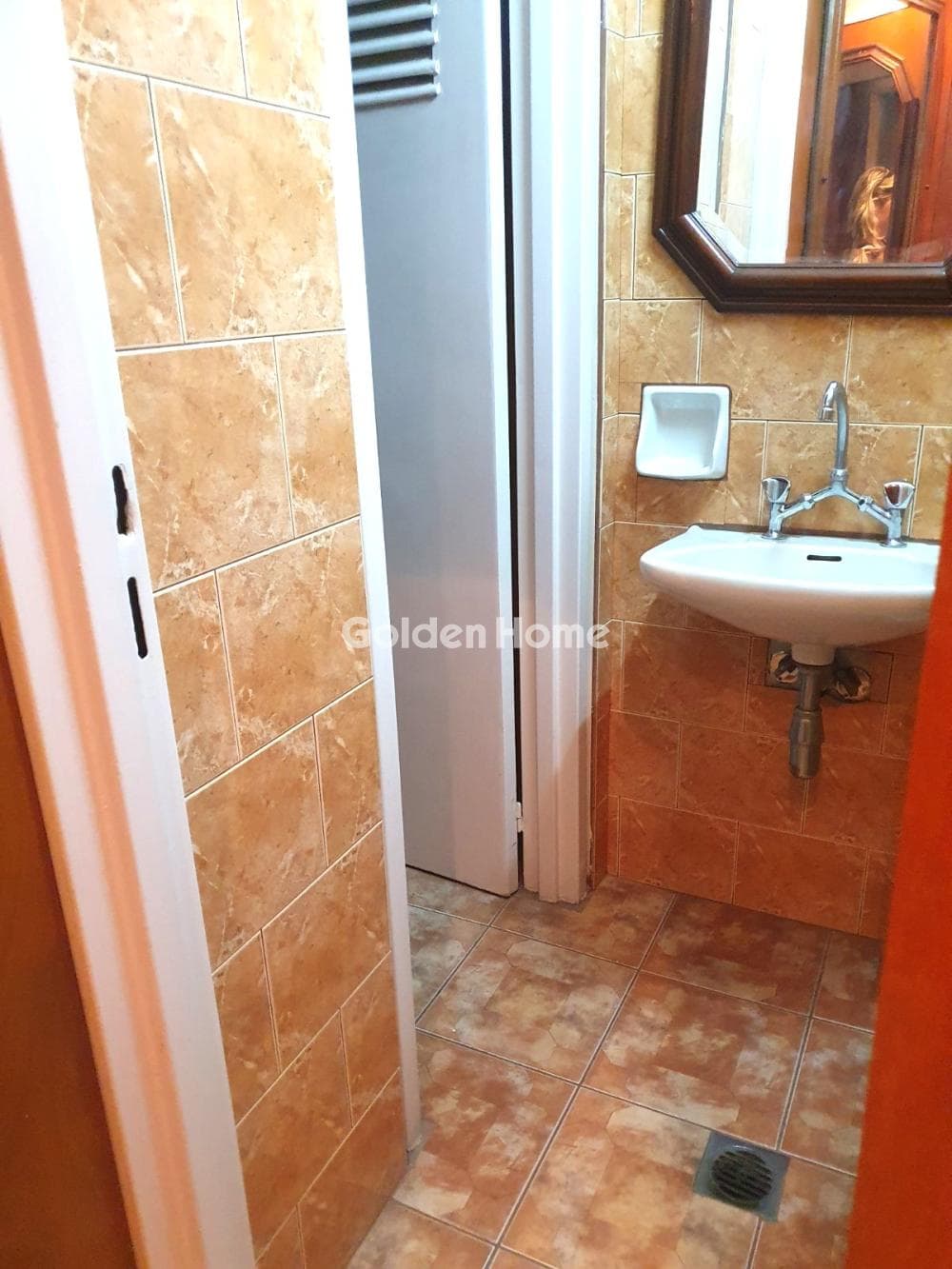 Office in Terpsithea, Piraeus — Photo 9 of 11