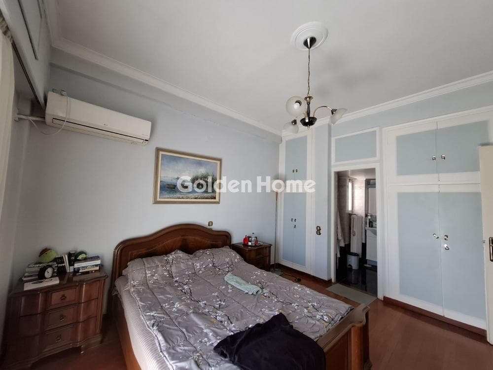 Apartment in Tzitzifies, Moschato — Photo 21 of 26