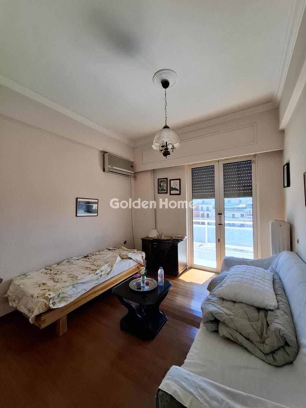 Apartment in Tzitzifies, Moschato — Photo 25 of 26