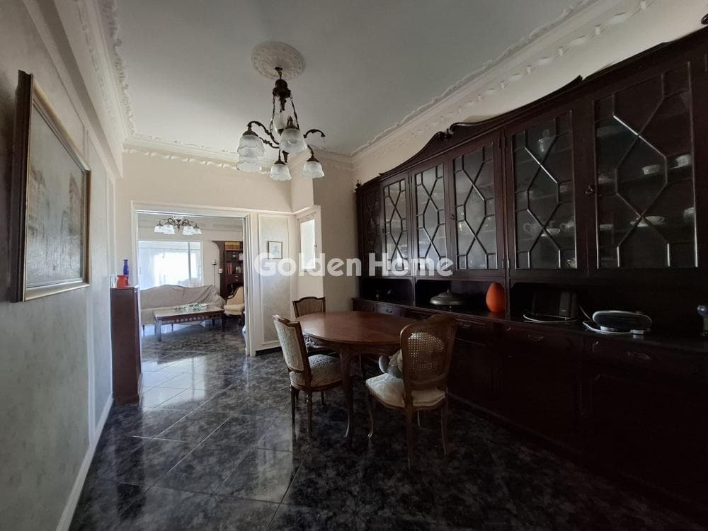 Apartment in Tzitzifies, Moschato — Photo 2 of 26